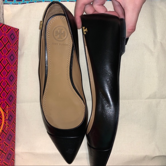 Tory Burch Pointed Flats (Black, Size 7.5) - Picture 4 of 7